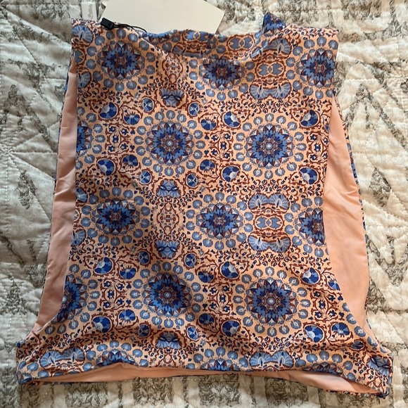 Frankie’s Bikinis top with tags - Picture 4 of 4